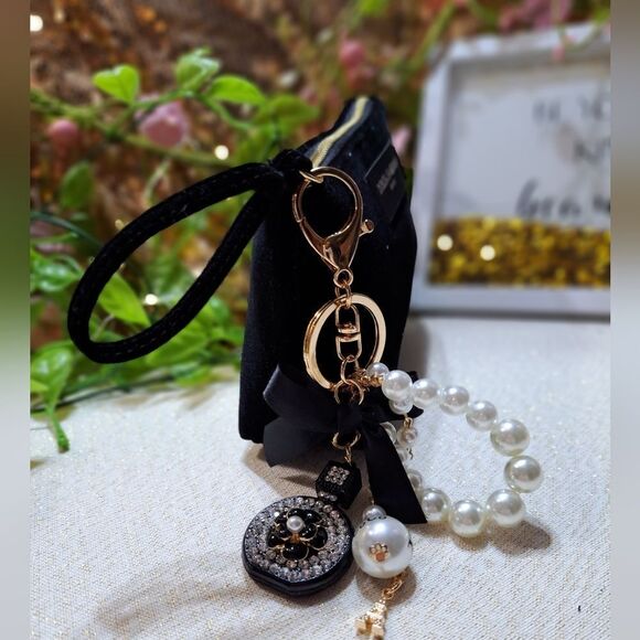 NWOT Dolce & Gabbana Make Up Bag - Picture 5 of 9